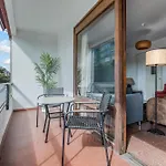 Home2book Bright Palmas Center *